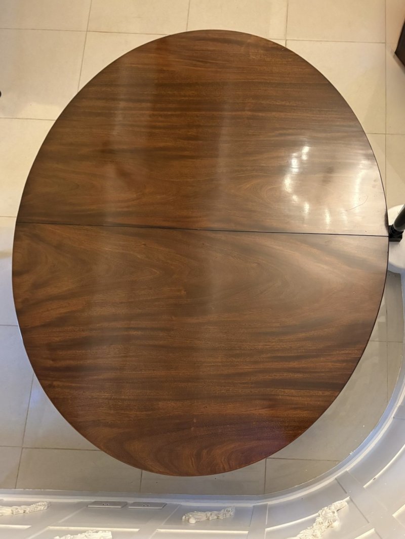 Quality Antique Mahogany Extending 10 Seater Dining Table